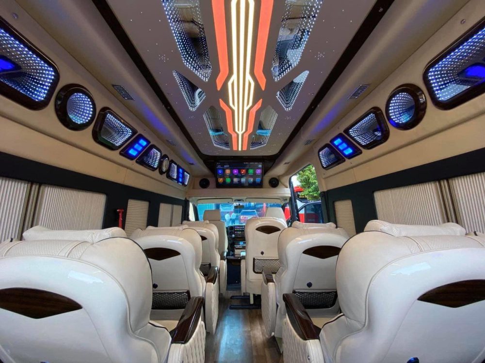 Xe khách Gaz Limousine